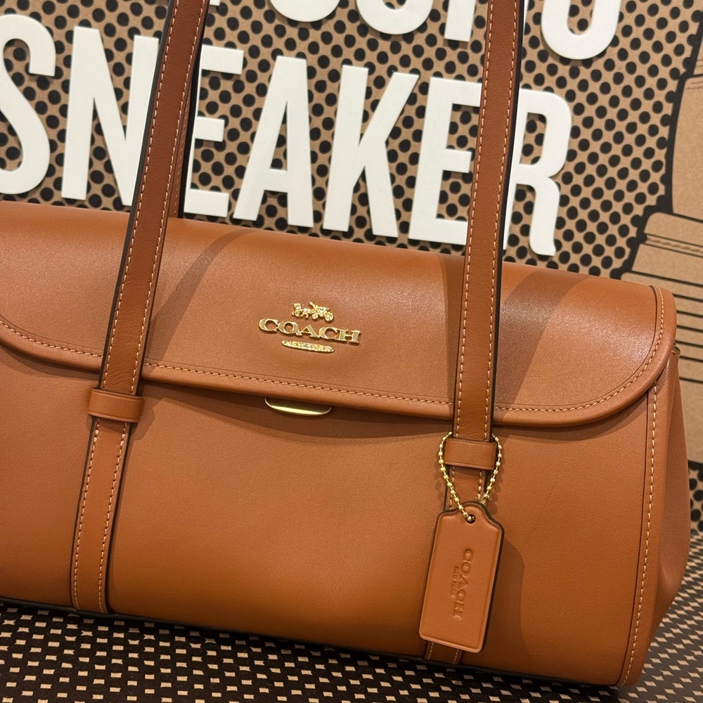 NWT Coach Bridget Flap Shoulder Bag CDB05 Gold/Tan Smooth grain leather - Picture 2 of 12